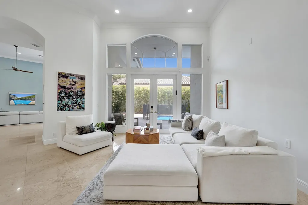 3348 Oak Hill Street Hollywood FL 33312