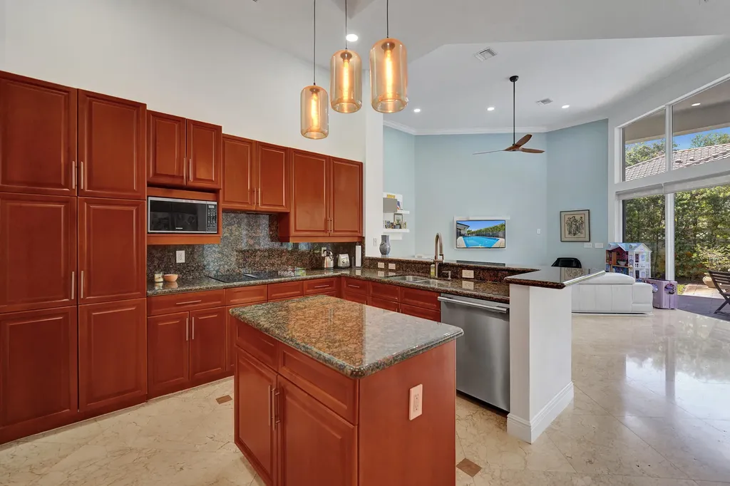 3348 Oak Hill Street Hollywood FL 33312