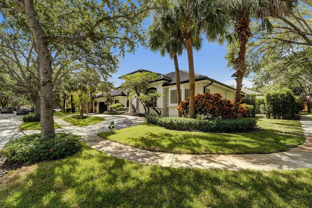 3348 Oak Hill Street Hollywood FL 33312