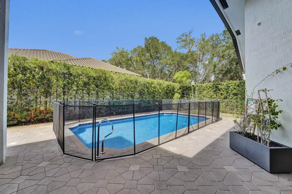 3348 Oak Hill Street Hollywood FL 33312