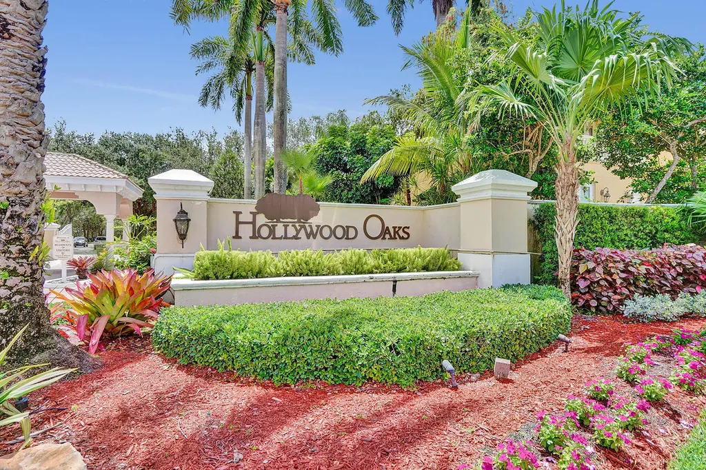 3348 Oak Hill Street Hollywood FL 33312