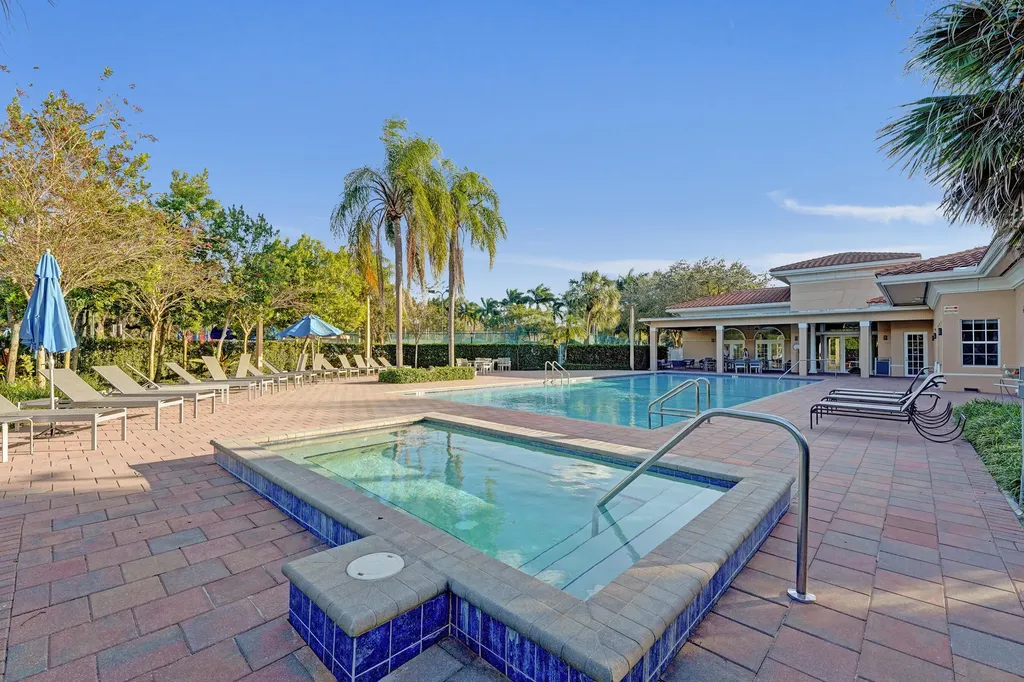 3348 Oak Hill Street Hollywood FL 33312