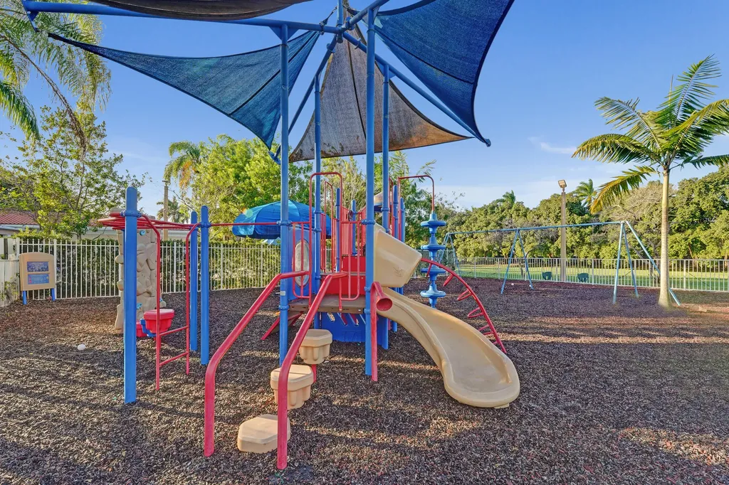 3348 Oak Hill Street Hollywood FL 33312