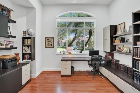 3348 Oak Hill Street Hollywood FL 33312