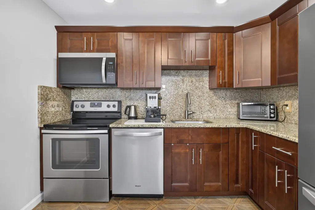 307 Wellington C West Palm Beach FL 33417