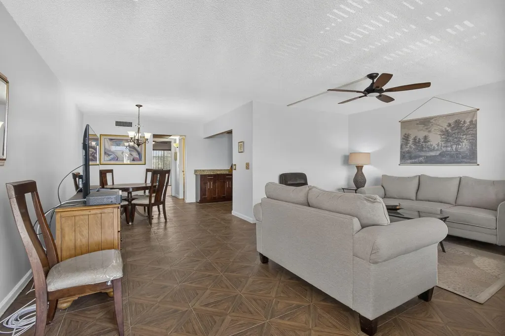 307 Wellington C West Palm Beach FL 33417