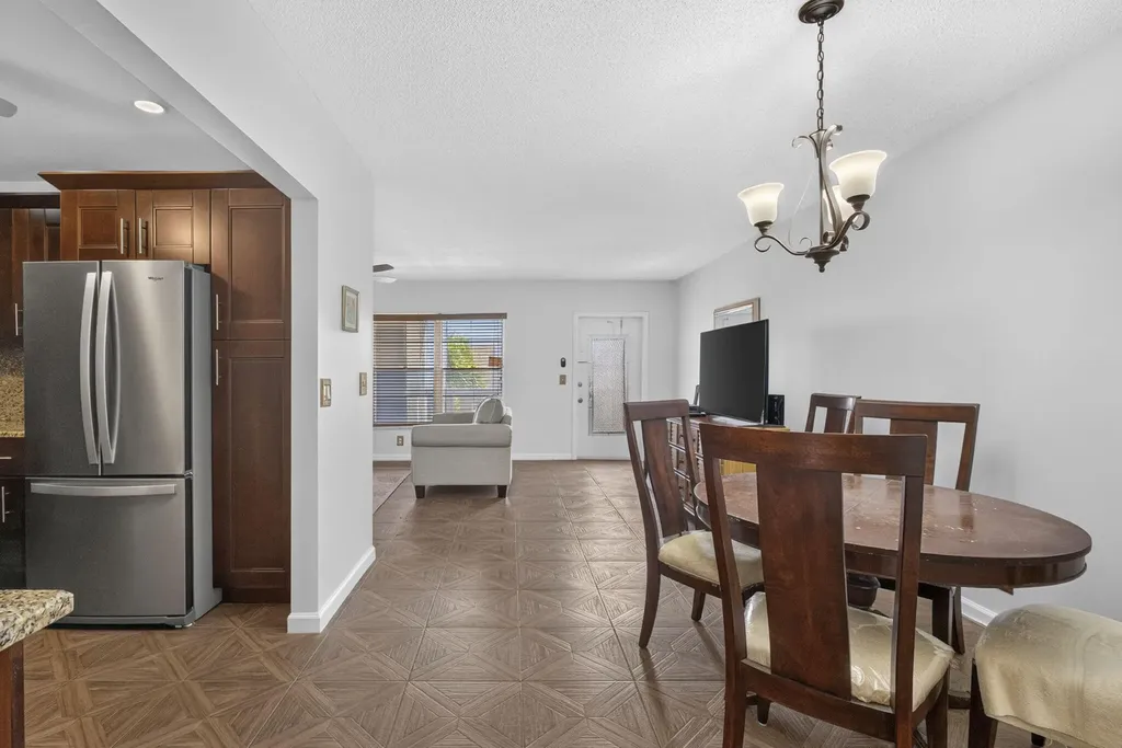 307 Wellington C West Palm Beach FL 33417