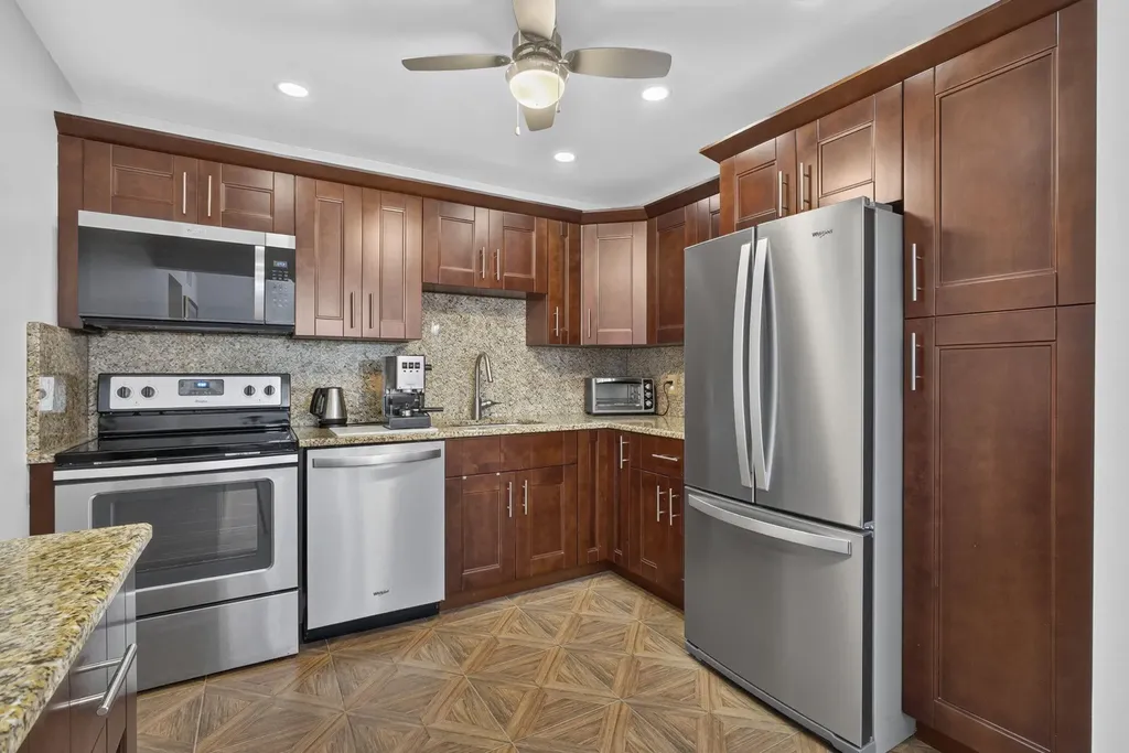 307 Wellington C West Palm Beach FL 33417