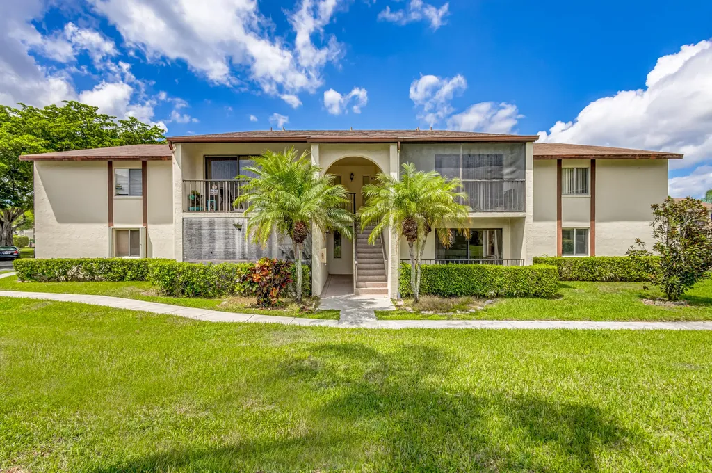 4821 Sable Pine Circle West Palm Beach FL 33417