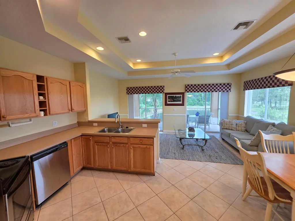 8372 Mulligan Circle Port St Lucie FL 34986