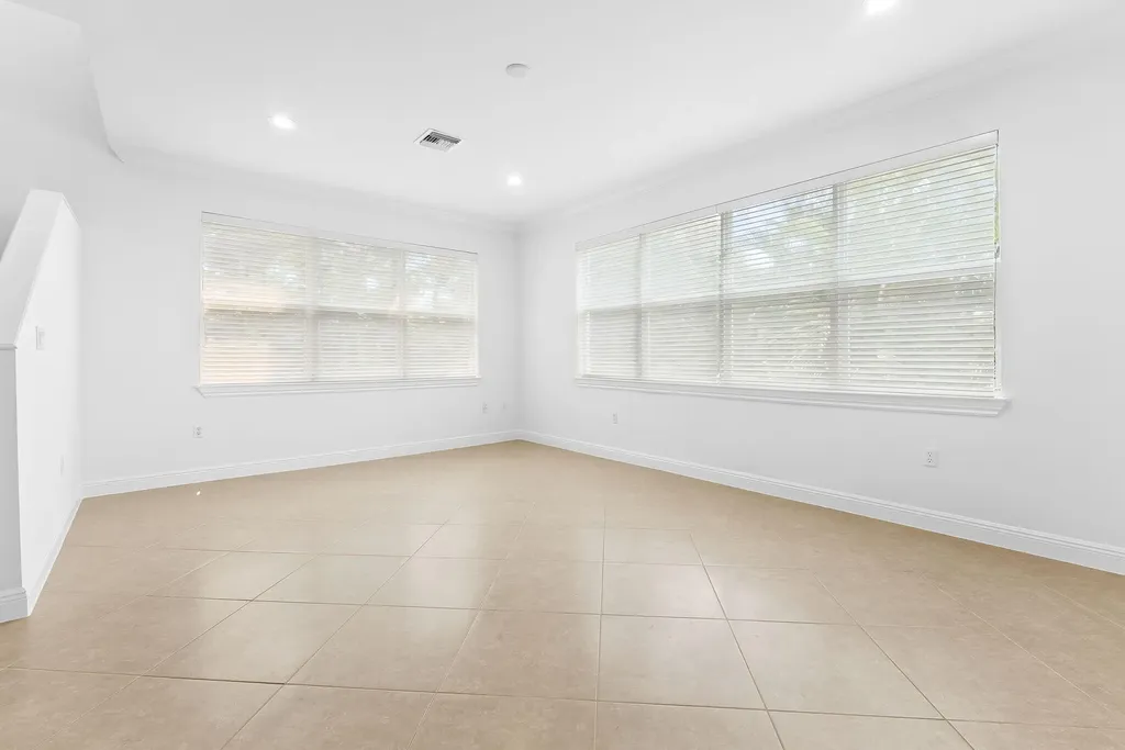 725 SW 4th Avenue Fort Lauderdale FL 33315