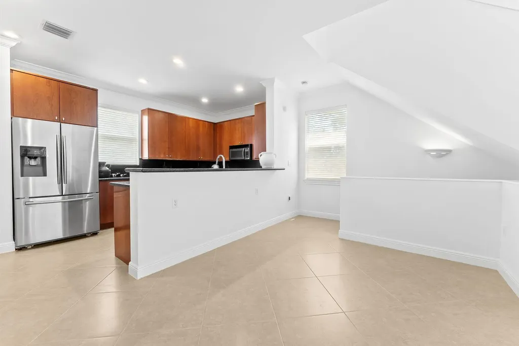 725 SW 4th Avenue Fort Lauderdale FL 33315