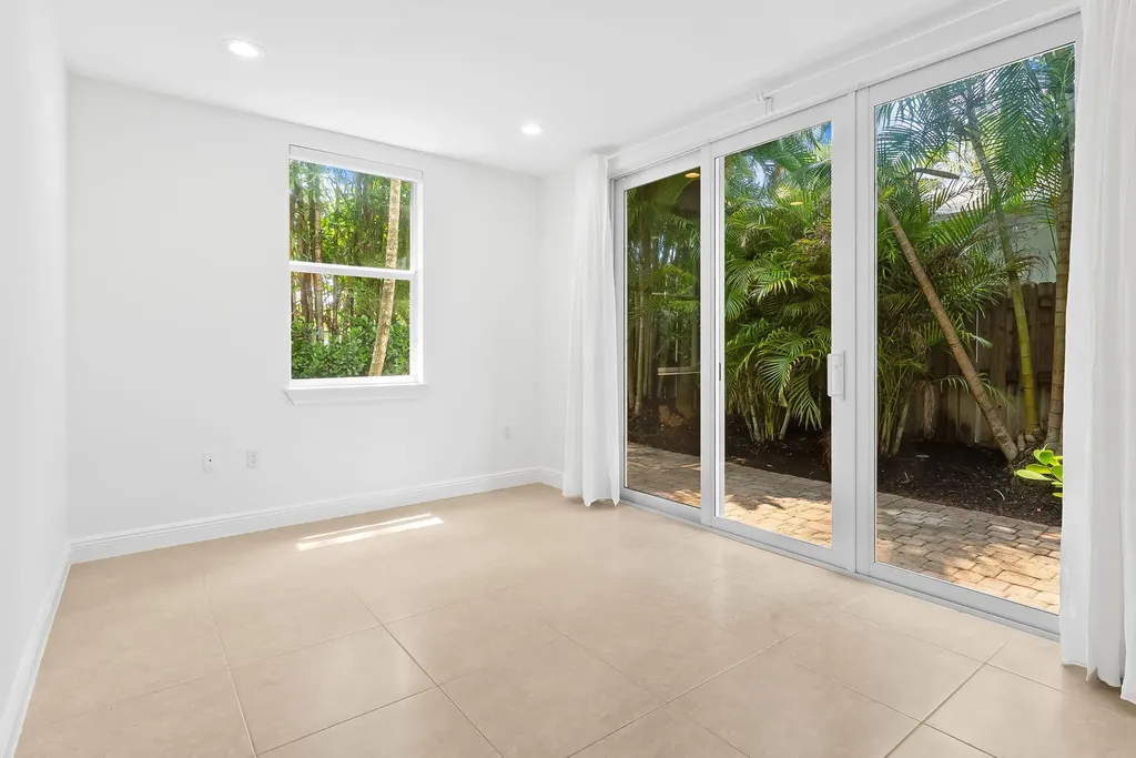 725 SW 4th Avenue Fort Lauderdale FL 33315
