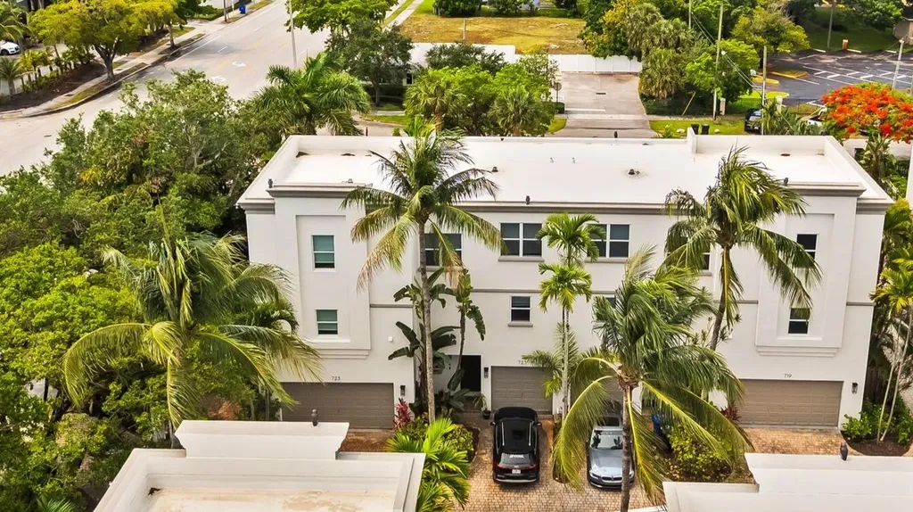 725 SW 4th Avenue Fort Lauderdale FL 33315