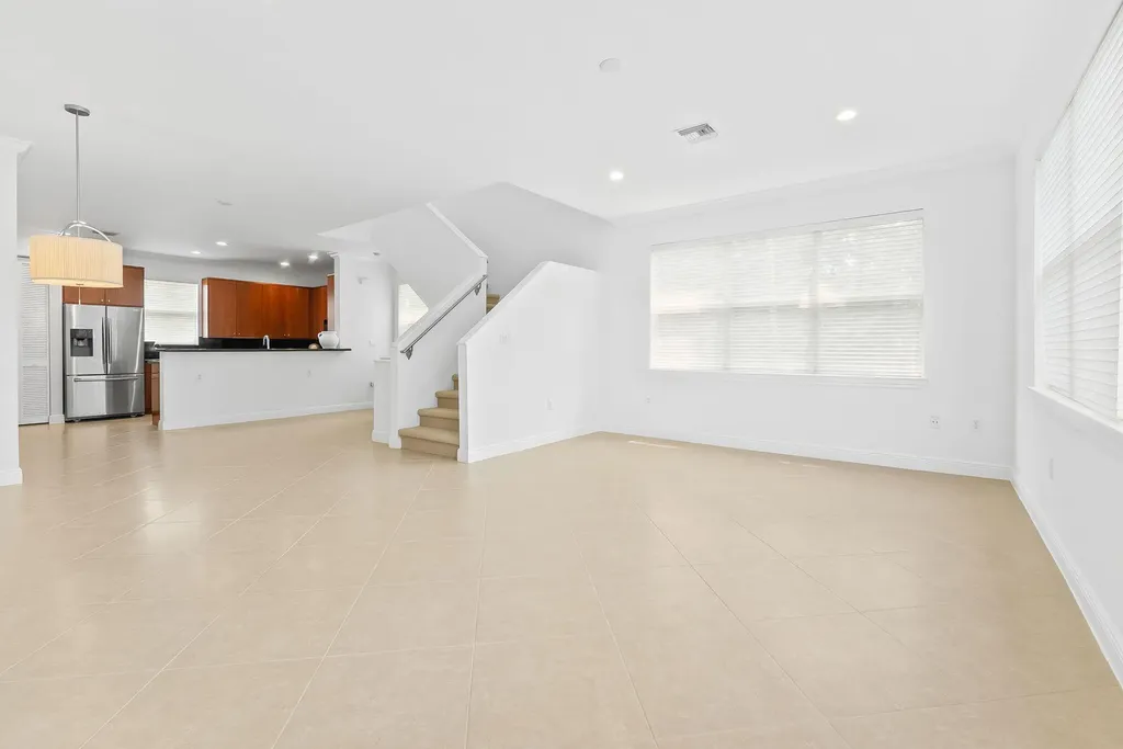 725 SW 4th Avenue Fort Lauderdale FL 33315