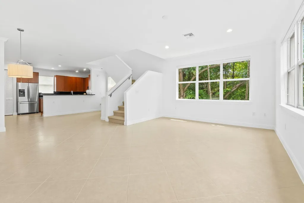 725 SW 4th Avenue Fort Lauderdale FL 33315
