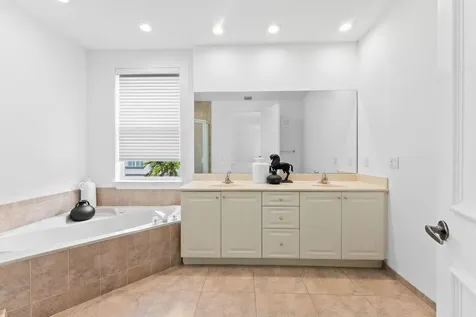 725 SW 4th Avenue Fort Lauderdale FL 33315