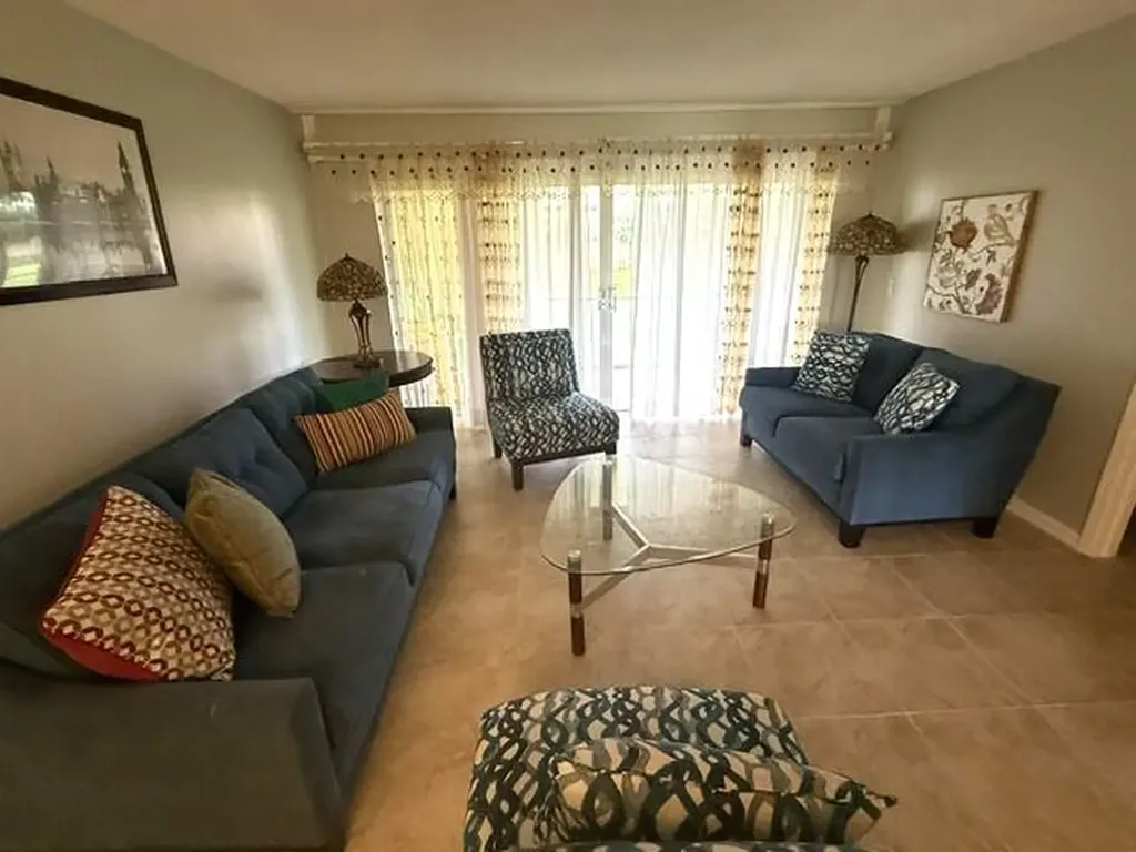 10040 Meridian Way N Palm Beach Gardens FL 33410
