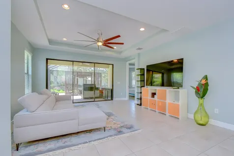 8433 Alberata Vista Drive Tampa FL 33647