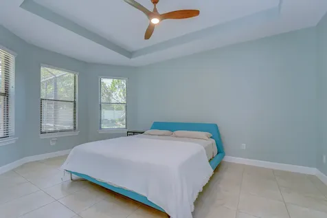 8433 Alberata Vista Drive Tampa FL 33647