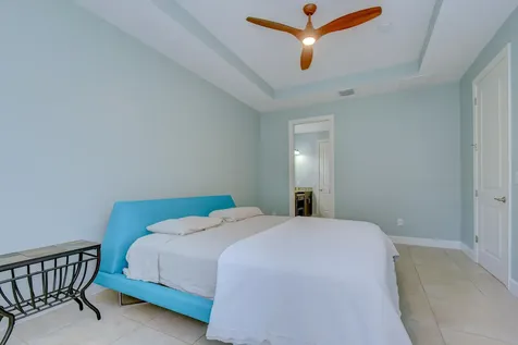 8433 Alberata Vista Drive Tampa FL 33647