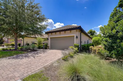 8433 Alberata Vista Drive Tampa FL 33647