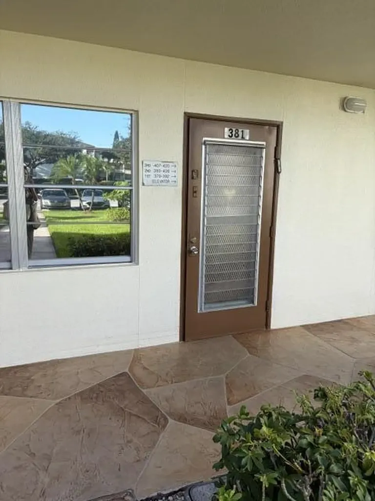 381 Mansfield J Boca Raton FL 33434