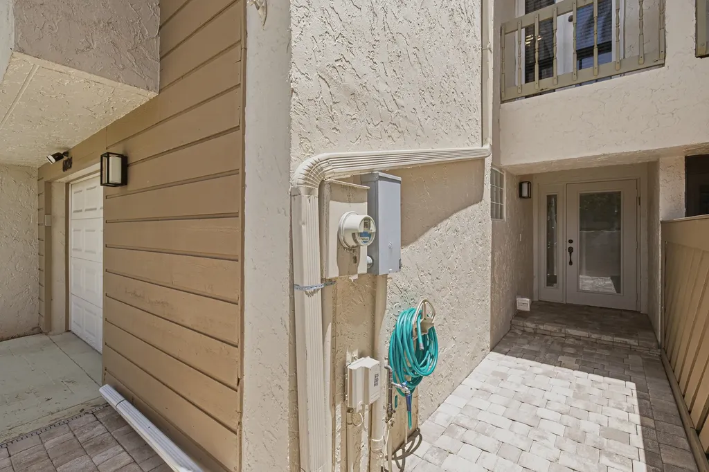 6024 Glendale Drive Boca Raton FL 33433