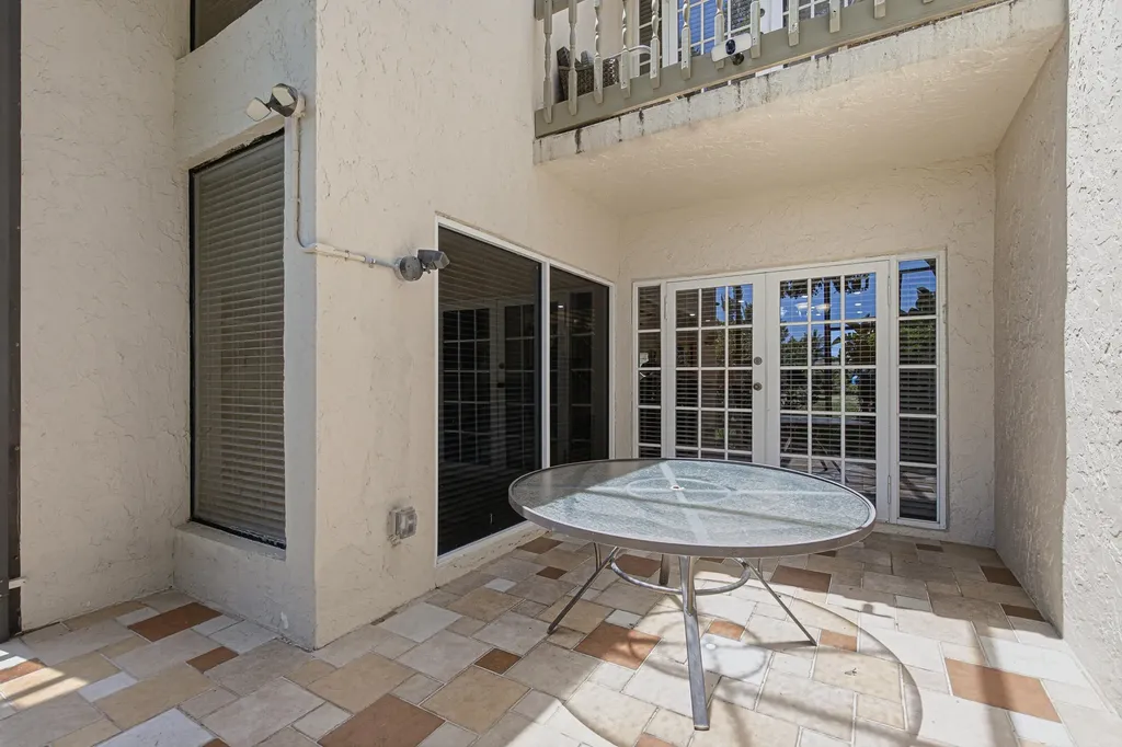 6024 Glendale Drive Boca Raton FL 33433