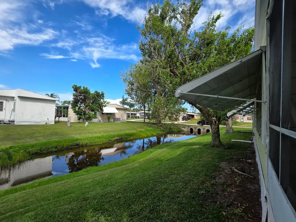 37 Los Lagos Road Port St Lucie FL 34952