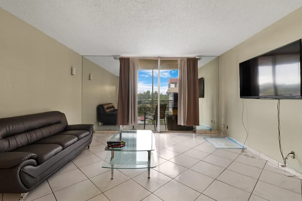 408 NW 68th Avenue Plantation FL 33317