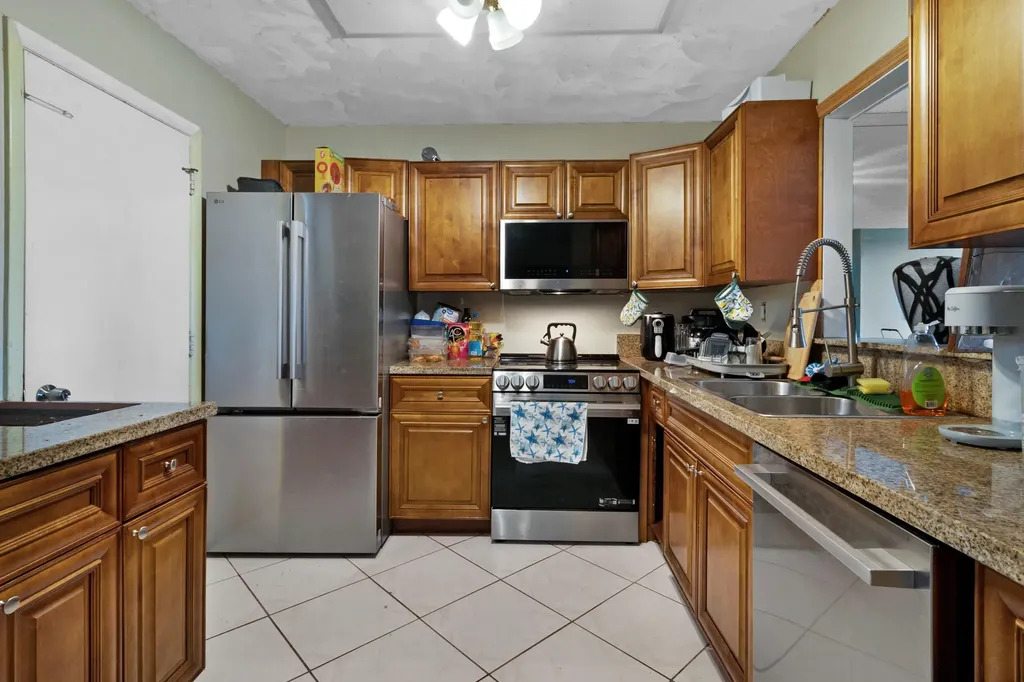 408 NW 68th Avenue Plantation FL 33317