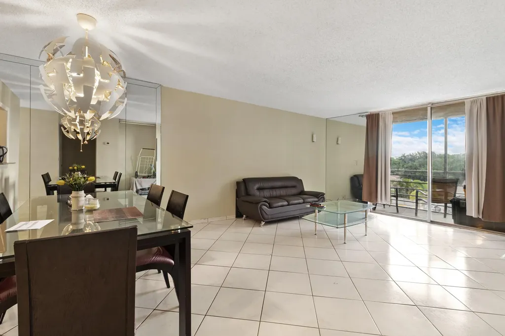 408 NW 68th Avenue Plantation FL 33317