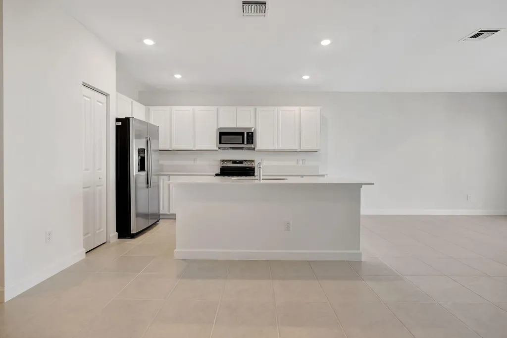 539 SE Rivergrass Street Port St Lucie FL 34984