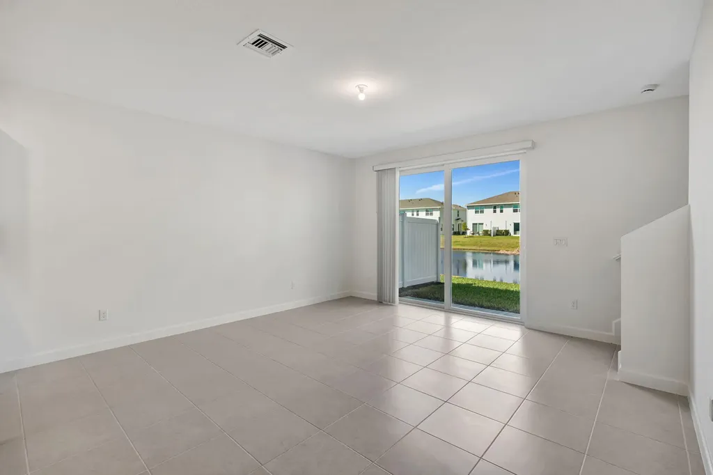 539 SE Rivergrass Street Port St Lucie FL 34984