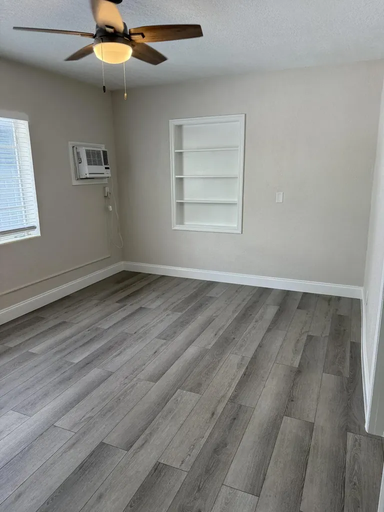 112 Lake Avenue Lake Worth Beach FL 33460
