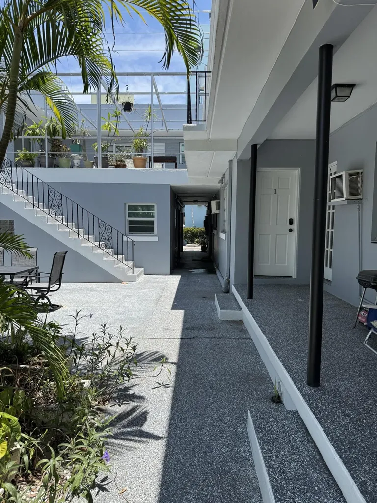 112 Lake Avenue Lake Worth Beach FL 33460