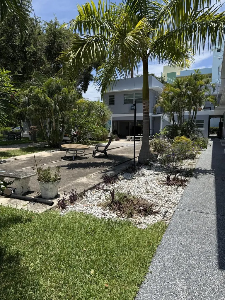 112 Lake Avenue Lake Worth Beach FL 33460