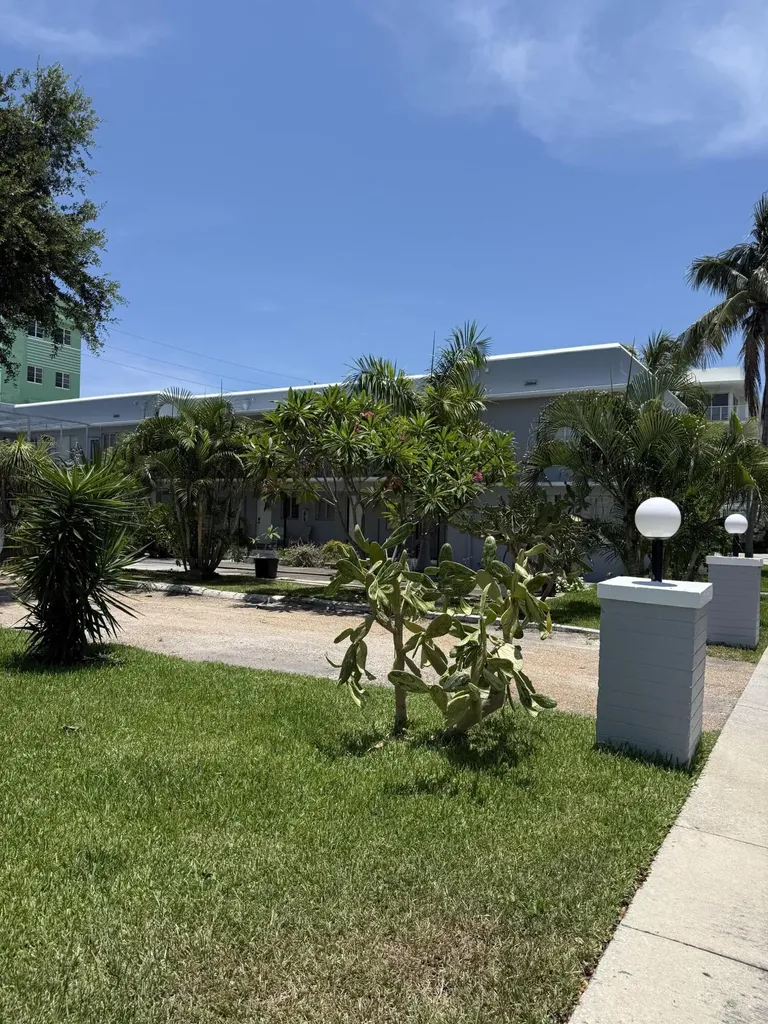 112 Lake Avenue Lake Worth Beach FL 33460