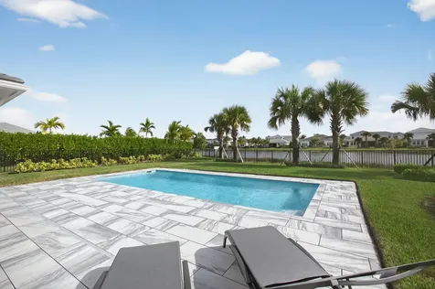 9249 Crestview Circle Palm Beach Gardens FL 33412