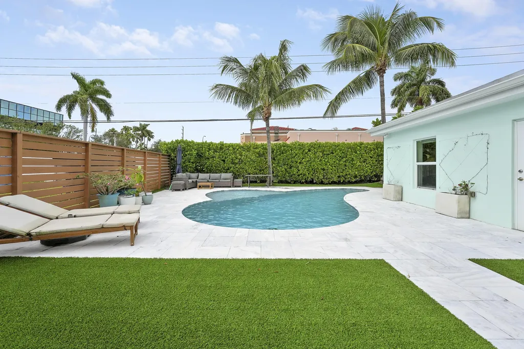 731 Cruiser Road S North Palm Beach FL 33408