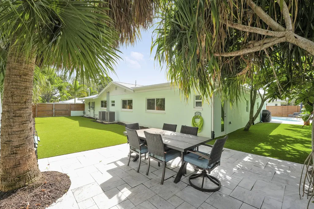 731 Cruiser Road S North Palm Beach FL 33408