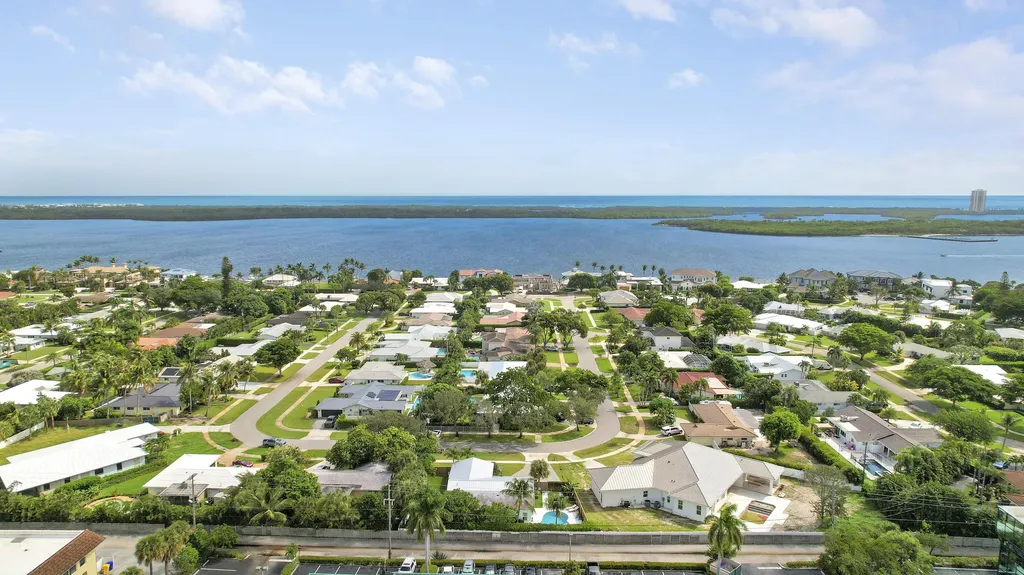 731 Cruiser Road S North Palm Beach FL 33408