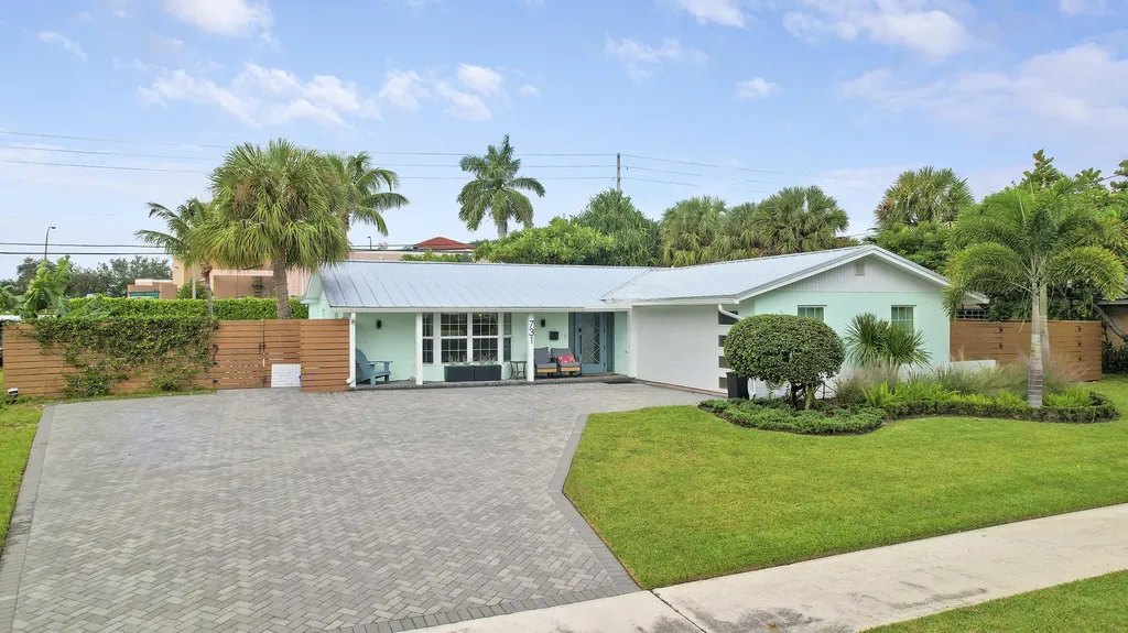 731 Cruiser Road S North Palm Beach FL 33408