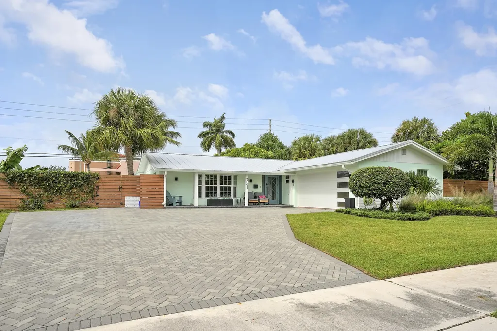 731 Cruiser Road S North Palm Beach FL 33408