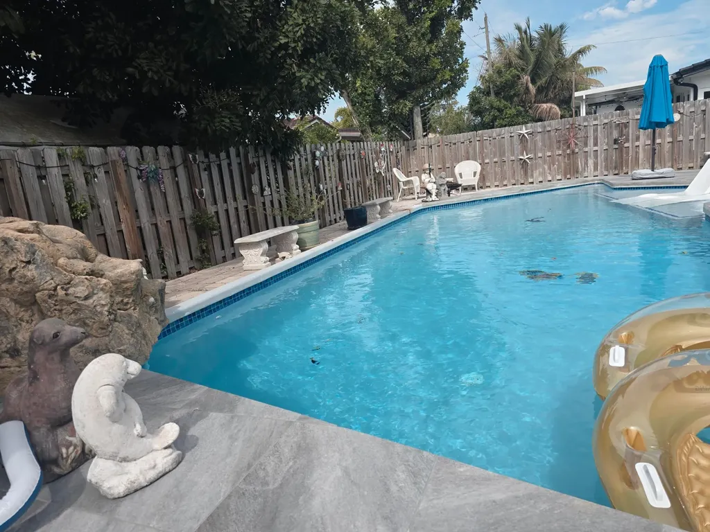 7811 NW 40th Court NW Coral Springs FL 33065