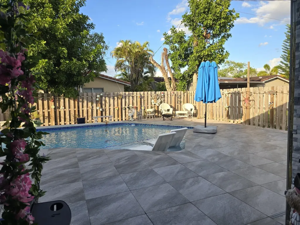 7811 NW 40th Court NW Coral Springs FL 33065