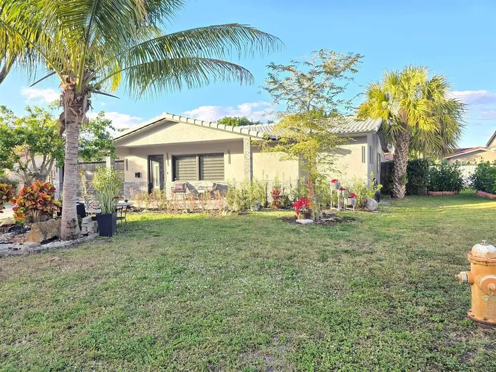 7811 NW 40th Court NW Coral Springs FL 33065