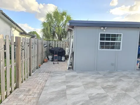 7811 NW 40th Court NW Coral Springs FL 33065