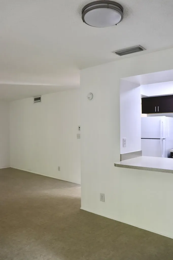 482 SW 9th Boca Raton FL 33432